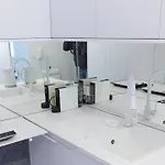 White R شقة كارباش