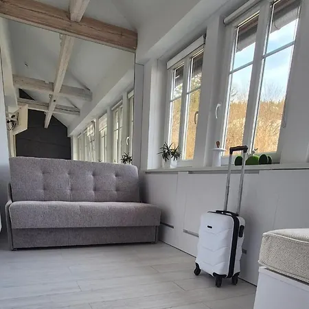 Apartment White R *