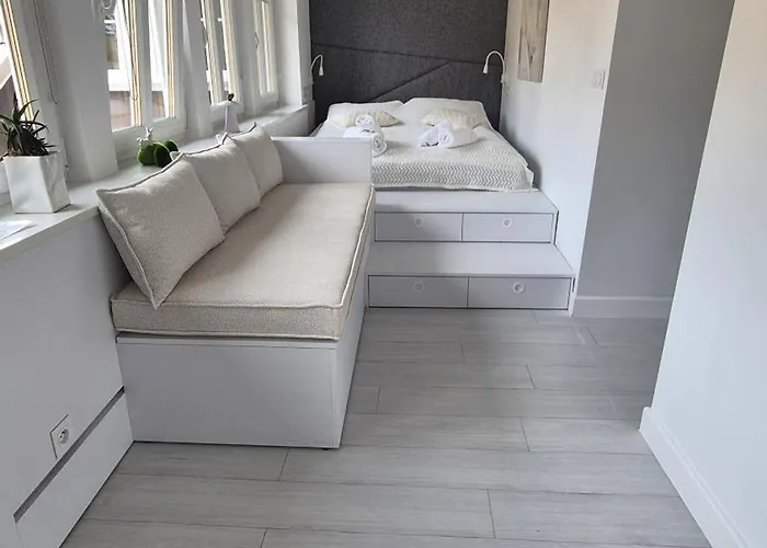 White R Апартаменты *